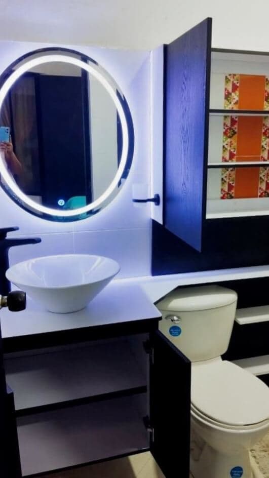 Mueble de Baño Suspendido en Melamina Impermeable en Fusagasugá - EL PRIMO Carpintería