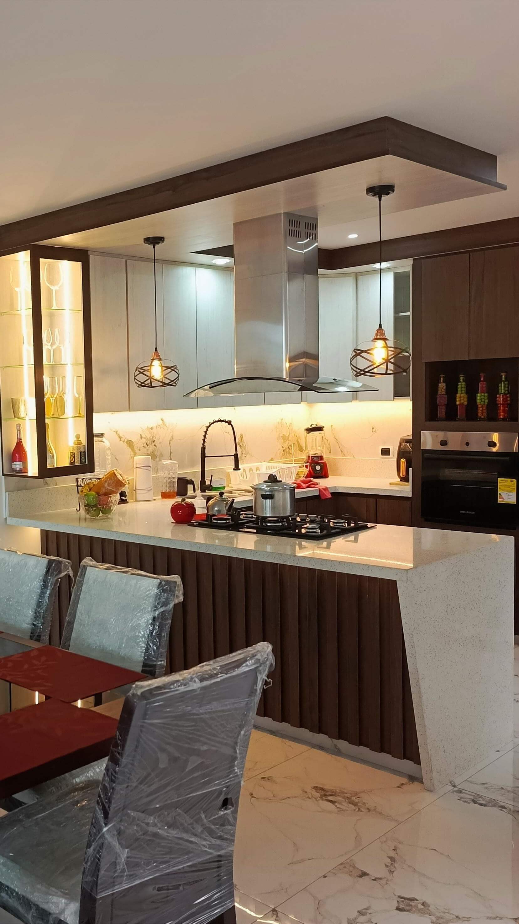 Remodelación de Cocina con Barra de Desayuno en Fusagasugá - EL PRIMO Carpintería