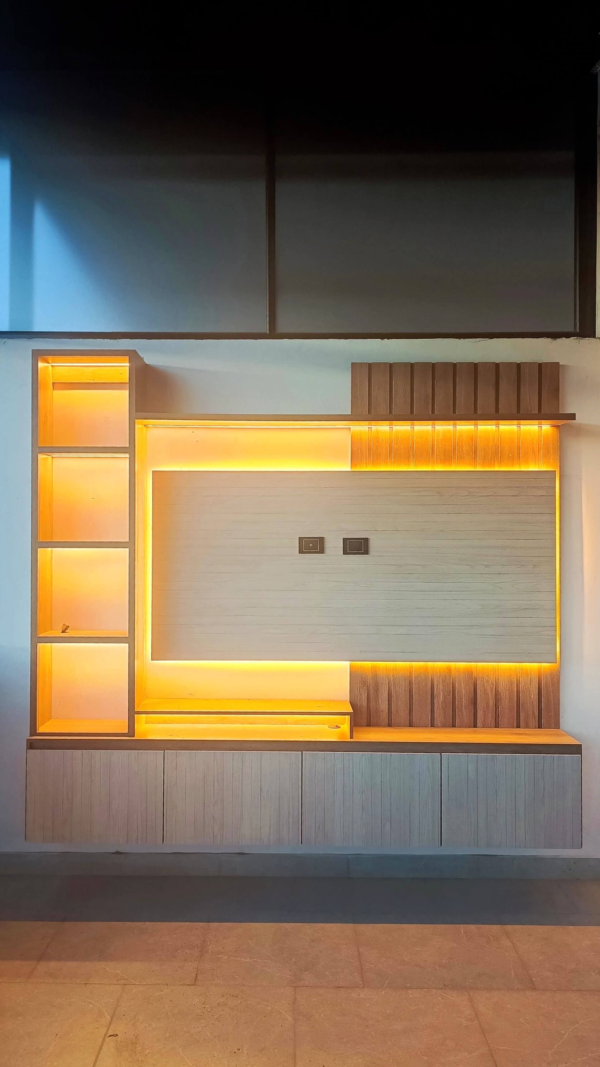 Mueble TV con Iluminación Ambiental LED RGB en Fusagasugá - EL PRIMO Carpintería