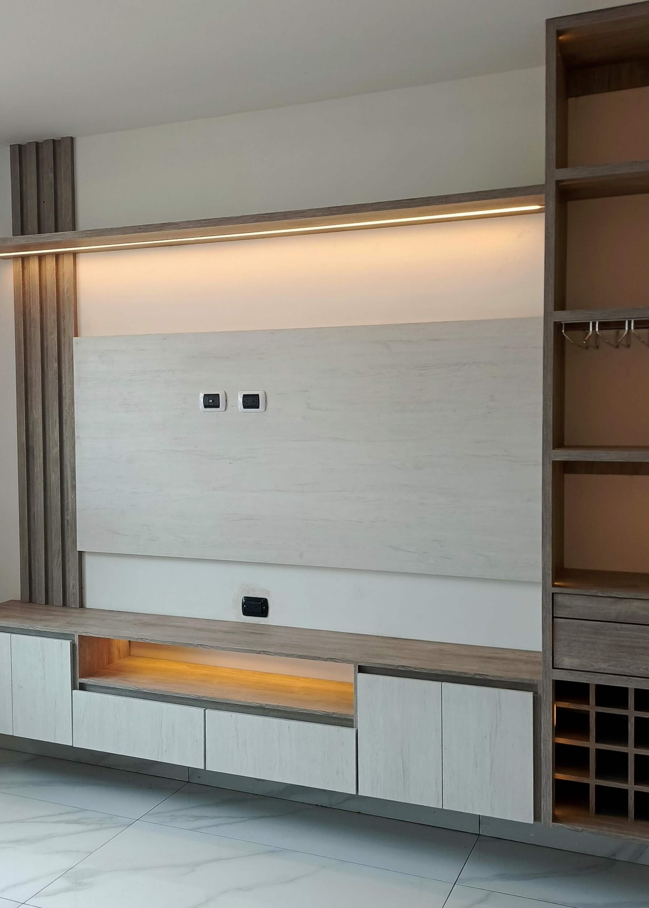 Sala Multimedia con Mueble Esquinero a Medida en Chinauta - EL PRIMO Carpintería