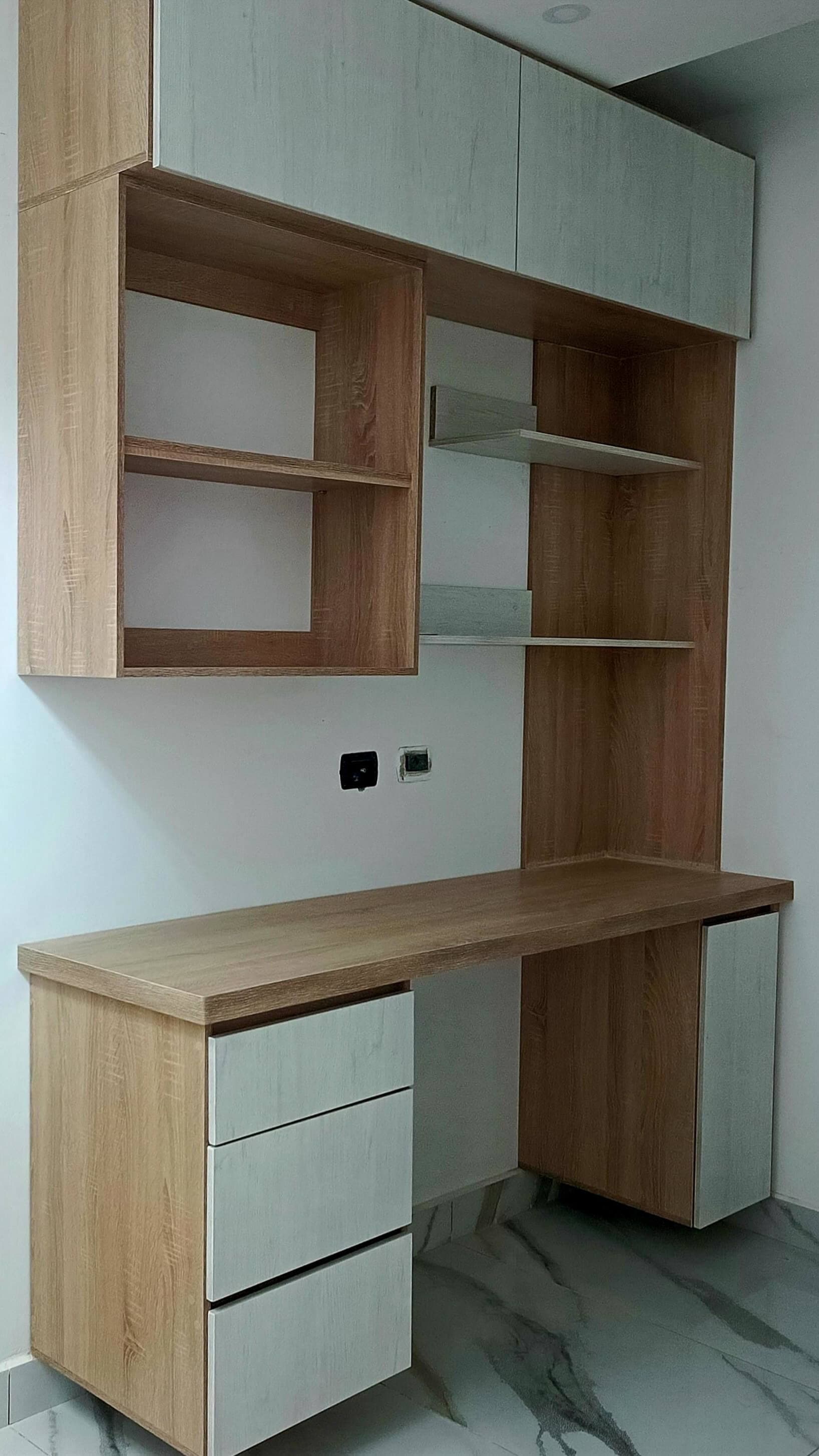 Oficina Ejecutiva con Credenza y Librería en Fusagasugá - EL PRIMO Carpintería