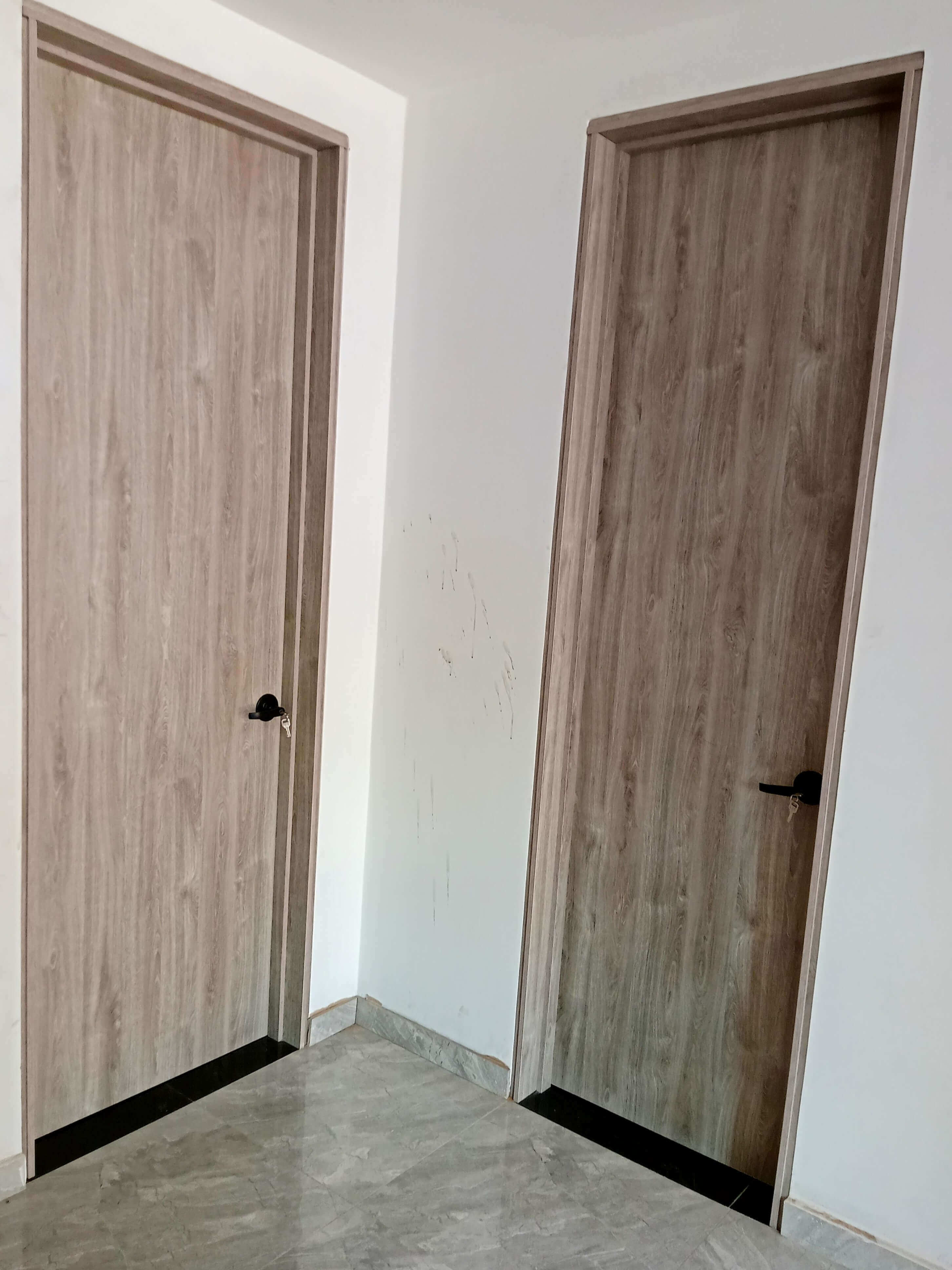 Puerta de Cocina con Vidrio Templado Integrado en Girardot - EL PRIMO Carpintería